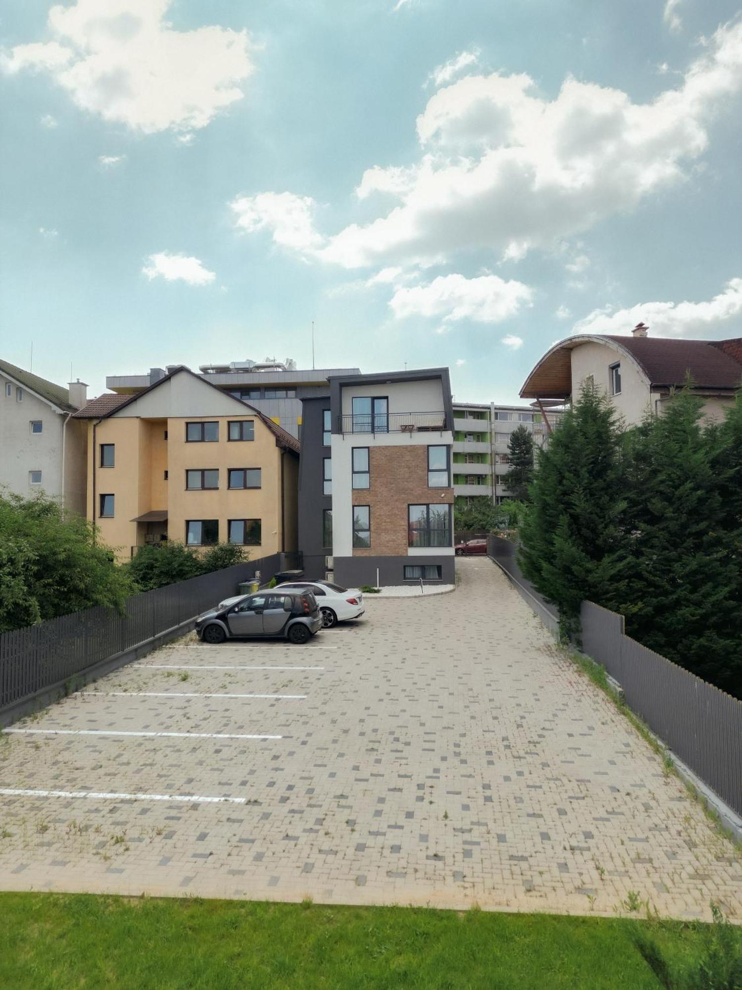 Zen Garden Apartments Cluj Napoca Bagian luar foto